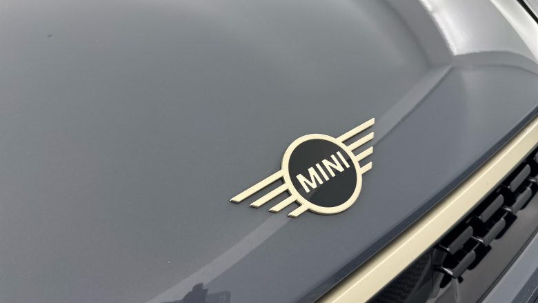 MINI Cooper 2.0 C Exclusive 2dr Auto Petrol Convertible